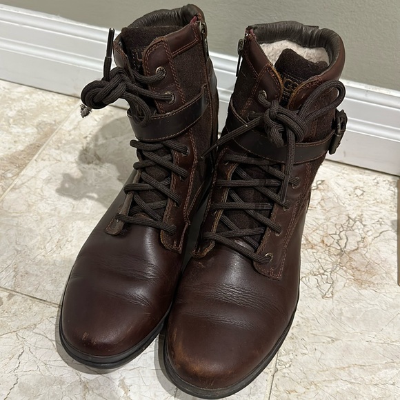 UGG Shoes - Ugg Kesey Leather/Waterproof Boots
